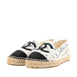 Chanel Women’s Cream/Black Tweed Espadrilles Classic Flat Shoes Size 39 EU